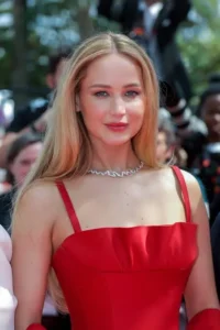 Jennifer Lawrence reduction joues
